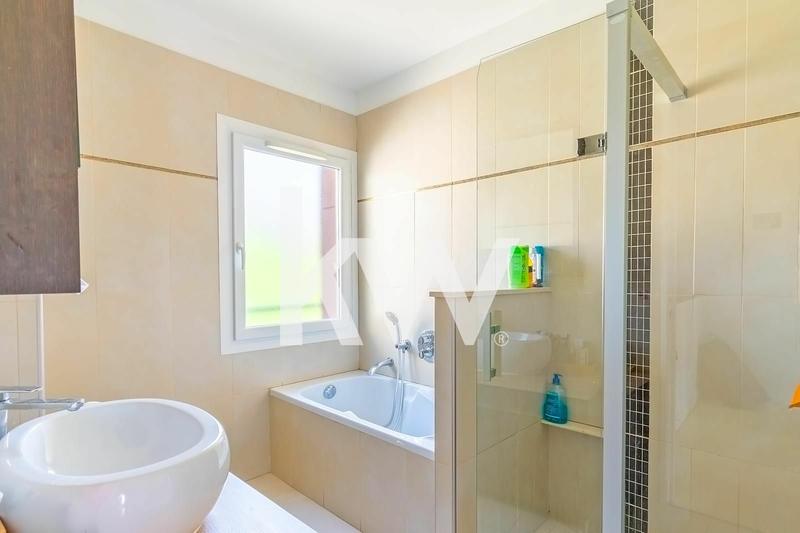 Maison - 114 m² - 6 pièces