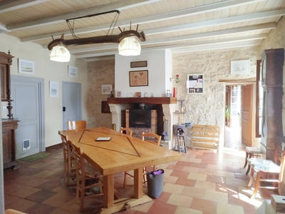 Maison de village - 240 m² - 7 pièces