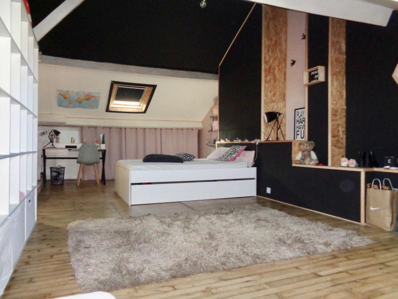 Maison - 260 m² - 9 pièces