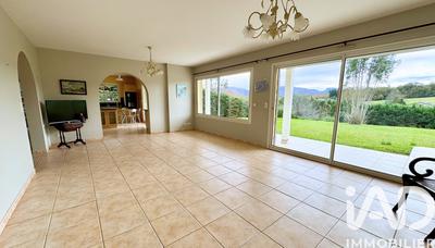 Maison - 130 m² - 5 pièces