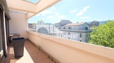 Appartement - 110 m² - 5 pièces