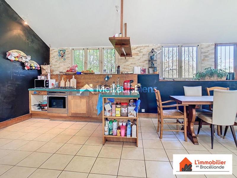 Propriété - 324 m² - 9 pièces