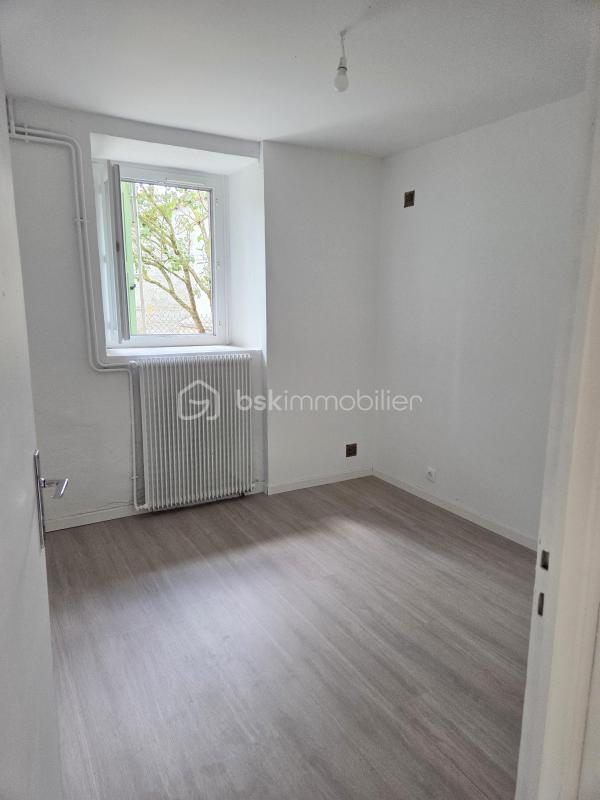 Maison - 99 m² - 6 pièces