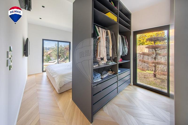 Villa - 183 m² - 6 pièces