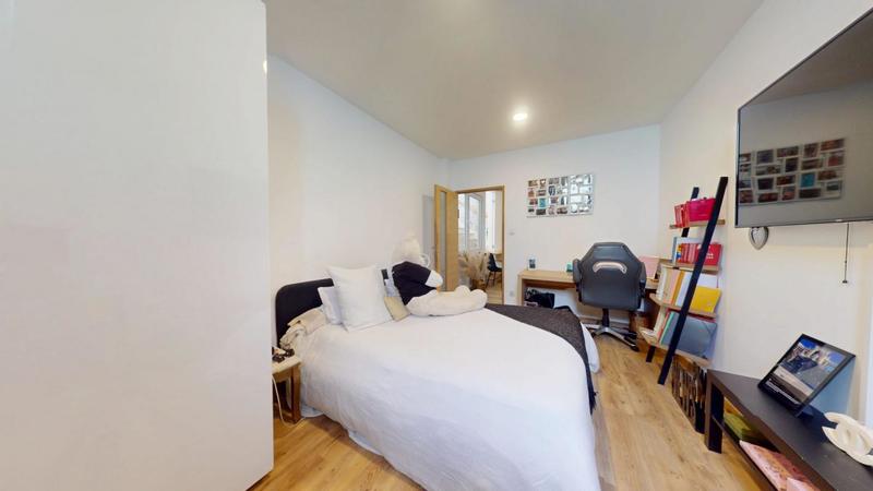 Maison - 291 m² - 9 pièces