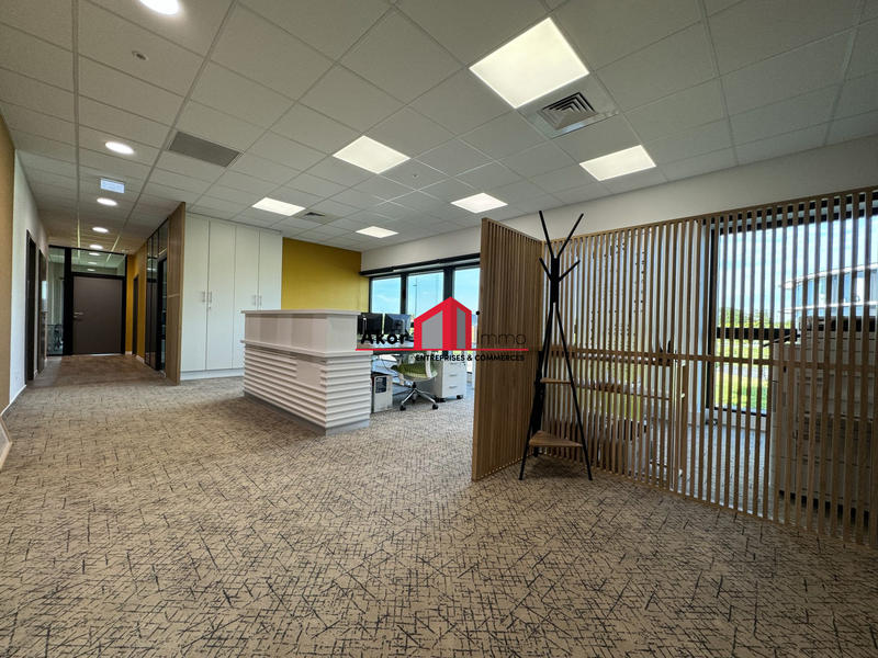 Bureau - 111 m²