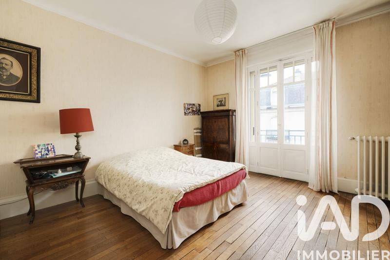 Maison de ville - 240 m² - 8 pièces