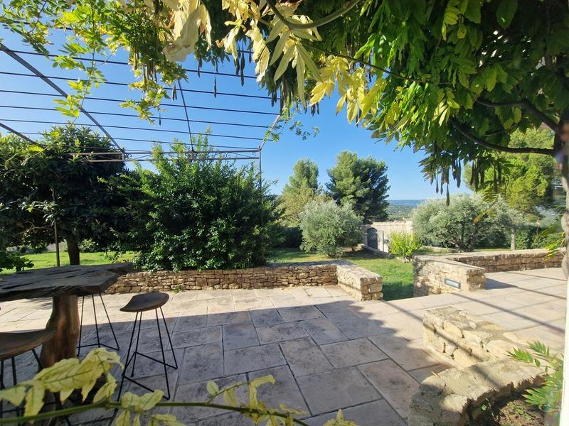 Propriété - 350 m² - 8 pièces