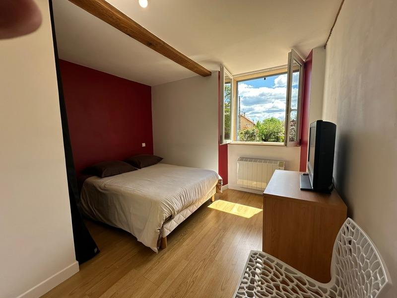 Maison - 230 m² - 6 pièces