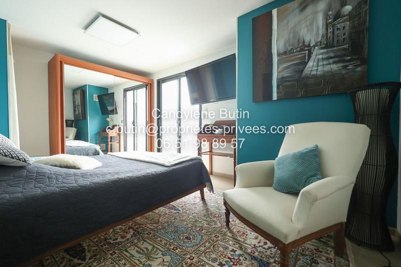 Villa - 260 m² - 7 pièces