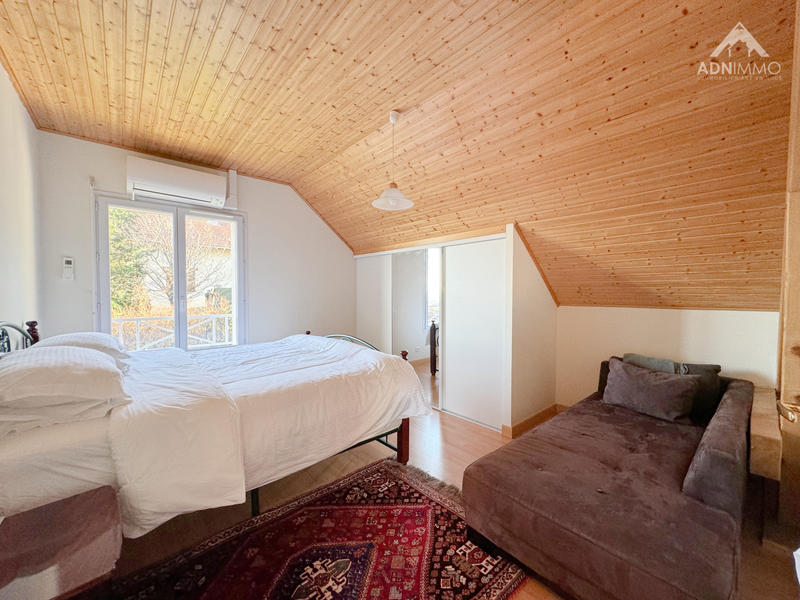 Maison - 205 m² - 6 pièces