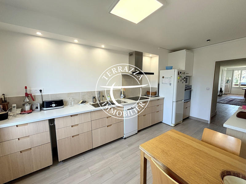 Appartement - 139 m² - 5 pièces