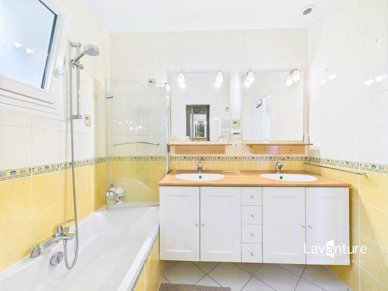 Maison contemporaine - 119 m² - 5 pièces