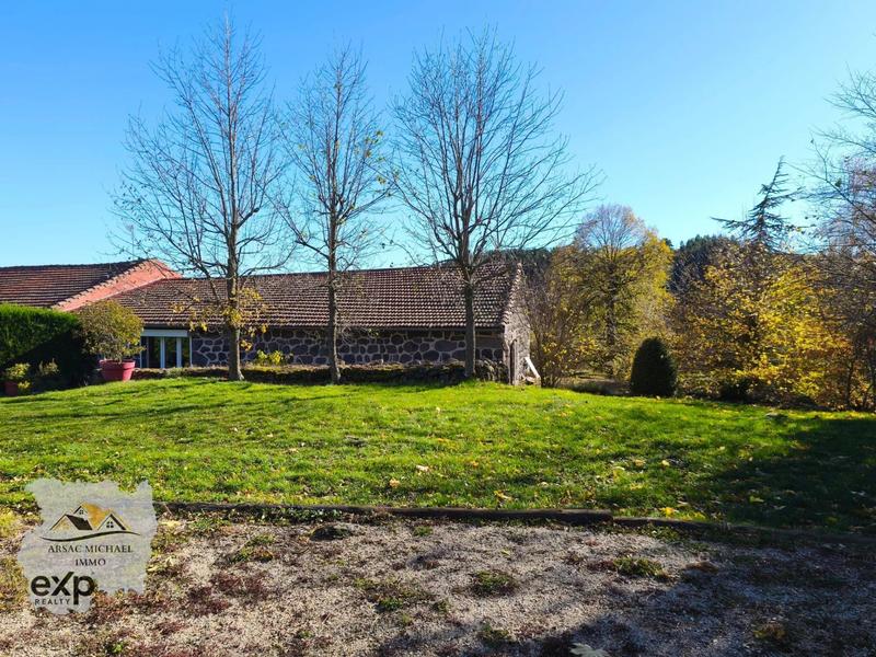 Maison traditionnelle - 143 m² - 4 pièces