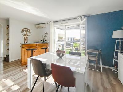 Appartement - 83 m² - 4 pièces