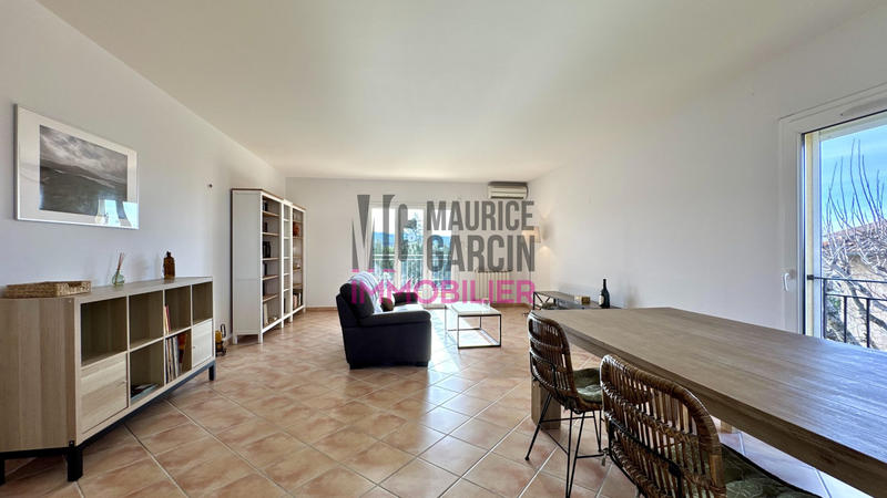 Appartement - 93 m² - 4 pièces