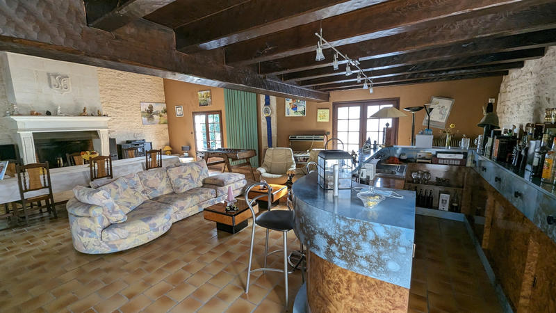 Maison - 166 m² - 7 pièces