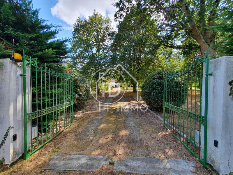 Corps de ferme - 208 m² - 4 pièces