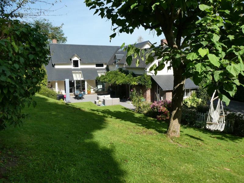 Maison - 255 m² - 8 pièces