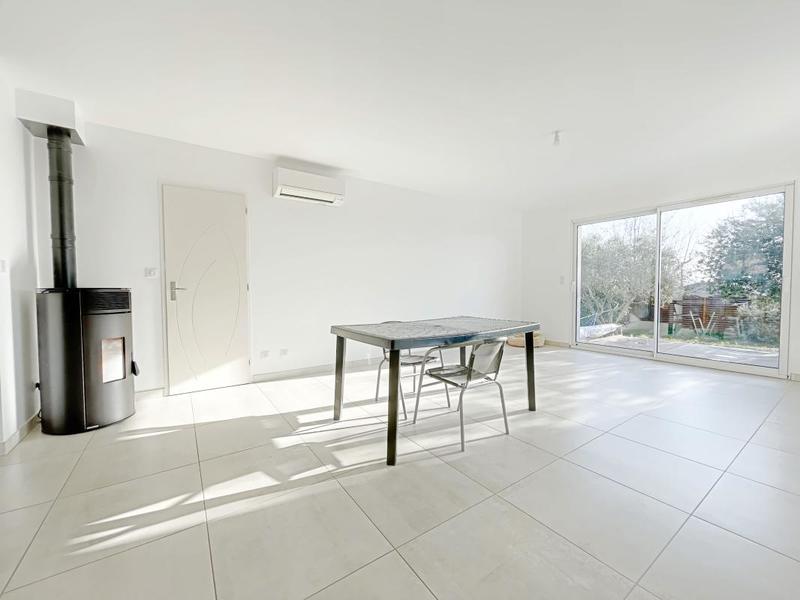 Maison - 93 m² - 5 pièces