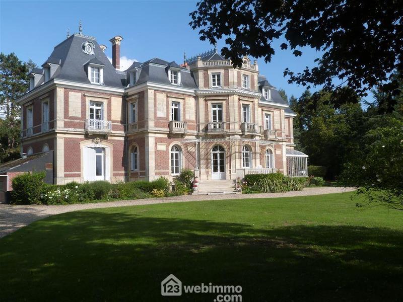 Château - 850 m² - 17 pièces