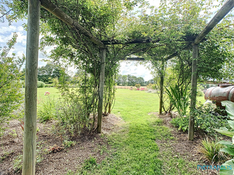 Maison - 187 m² - 8 pièces