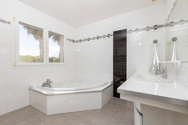 Maison - 143 m² - 4 pièces