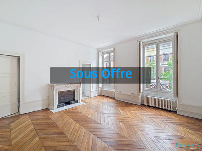 Appartement - 225 m² - 6 pièces