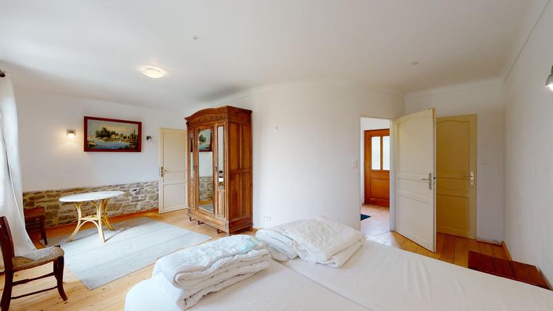 Maison - 750 m² - 19 pièces