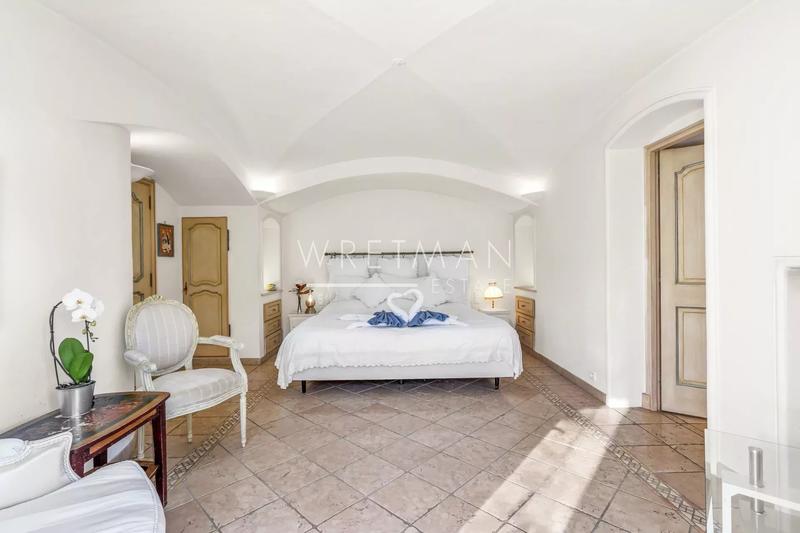 Villa - 252 m² - 5 pièces