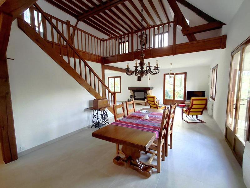 Maison - 189 m² - 5 pièces