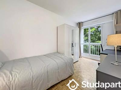 Chambre - 9 m² - 1 pièce