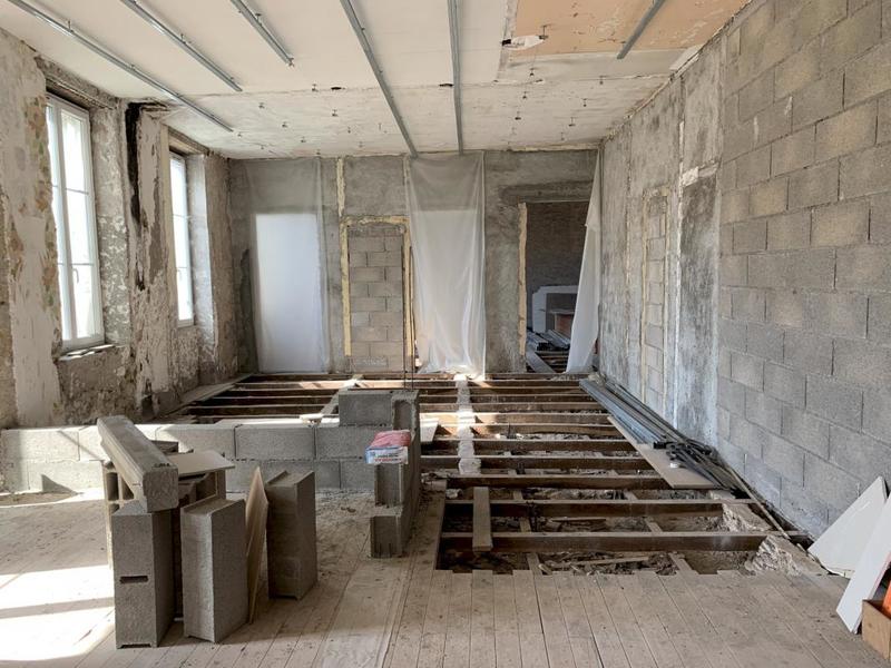 Maison - 648 m² - 11 pièces