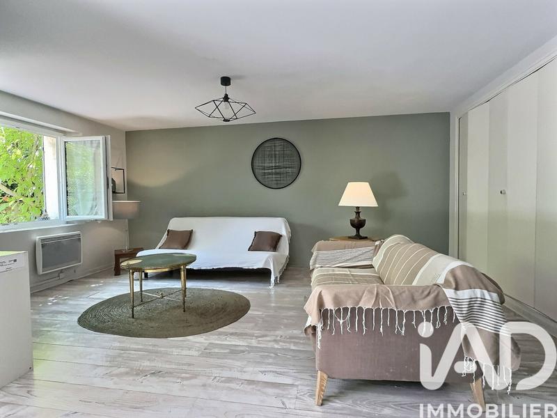 Maison - 250 m² - 10 pièces