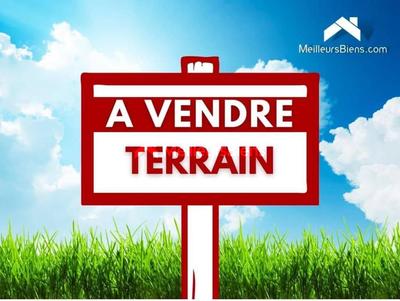 Terrain constructible - 824 m²