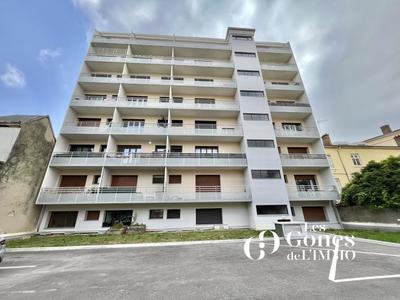 Studio - 25 m² - 1 pièce