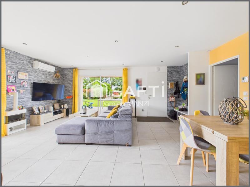 Maison - 99 m² - 5 pièces