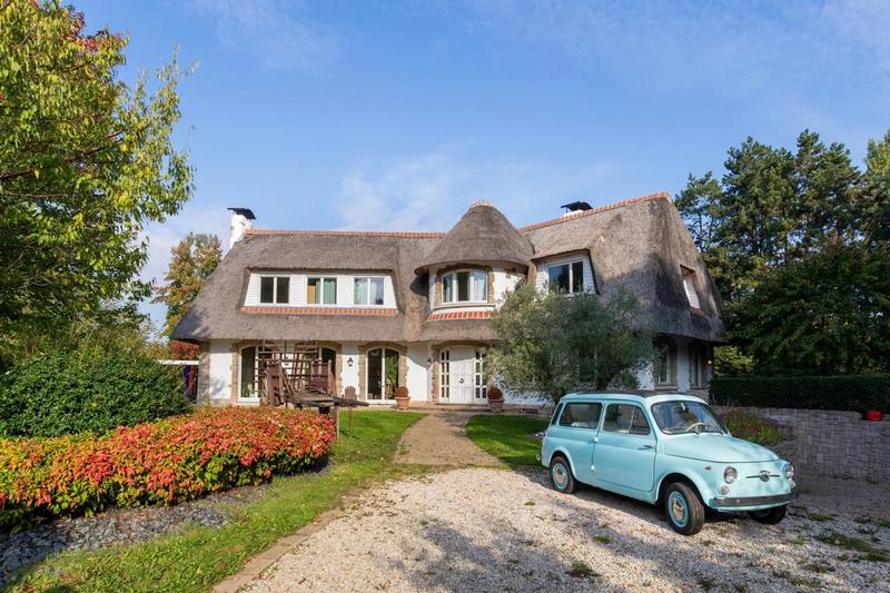 Maison - 309 m² - 9 pièces