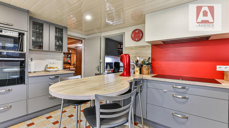 Maison - 177 m² - 6 pièces