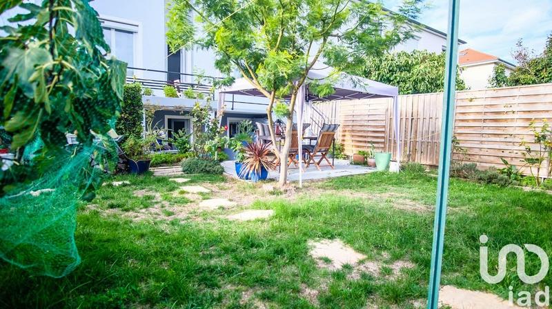 Maison - 98 m² - 5 pièces