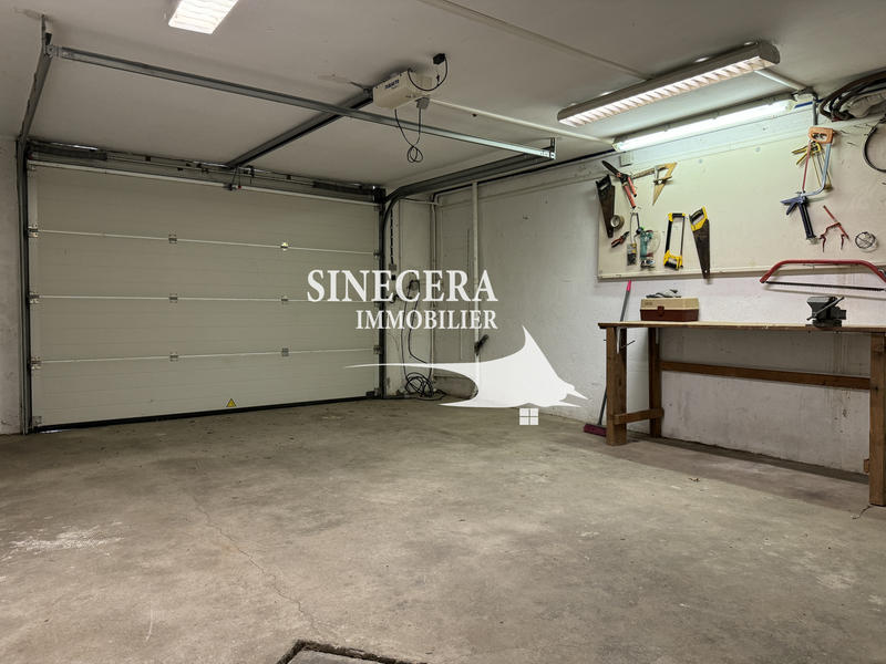 Propriété - 600 m² - 16 pièces