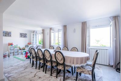 Maison - 226 m² - 5 pièces