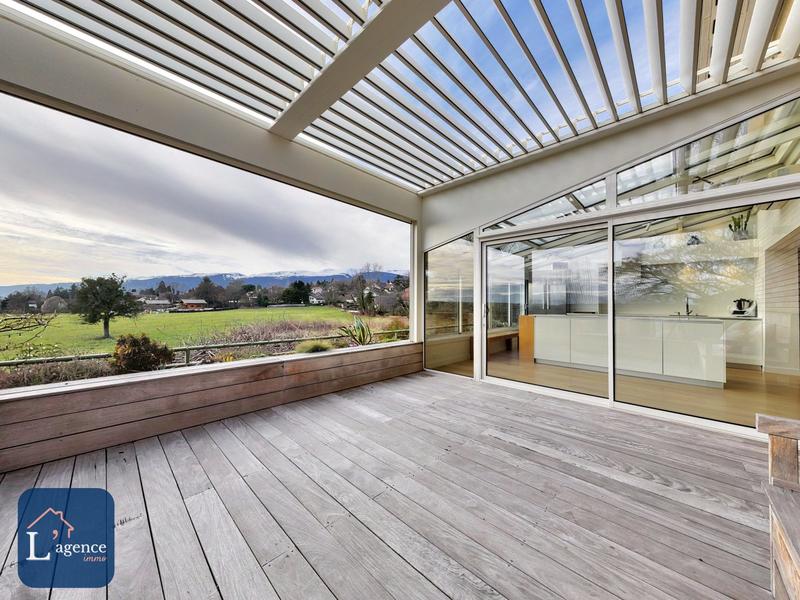 Appartement - 257 m² - 6 pièces