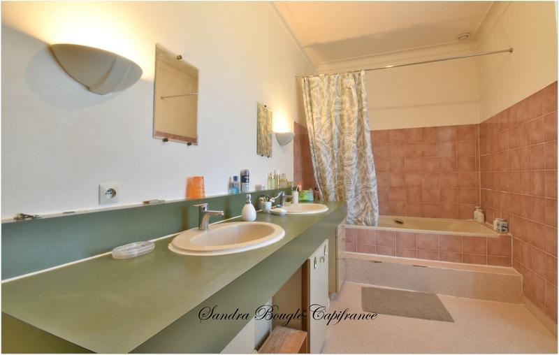 Maison en pierre - 176 m² - 7 pièces