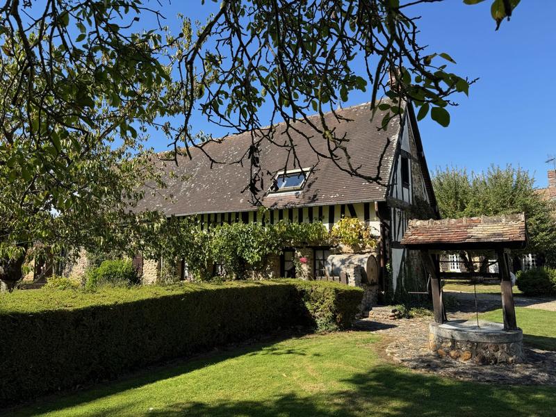 Maison ancienne - 303 m² - 8 pièces