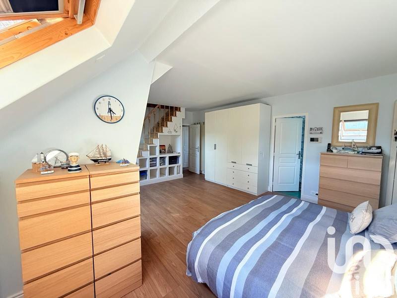 Maison - 200 m² - 7 pièces