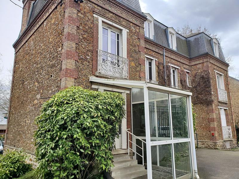 Local commercial - 240 m² - 7 pièces