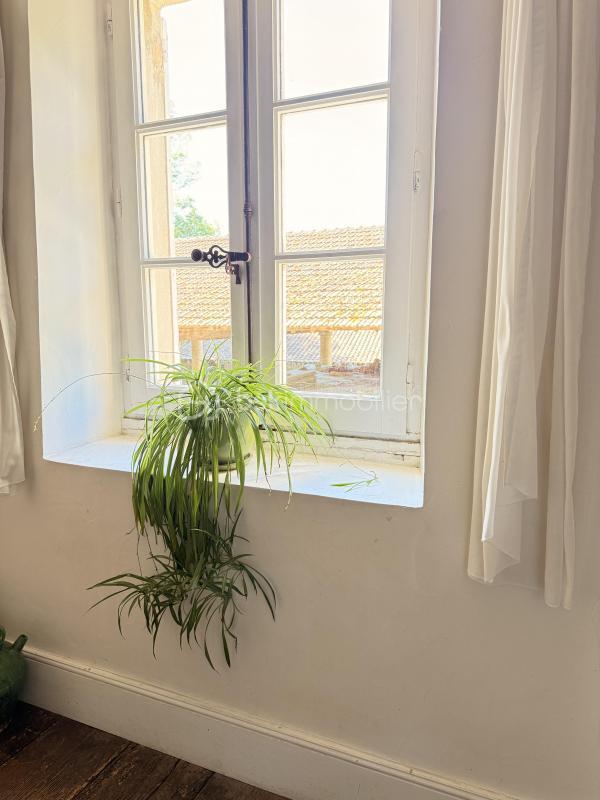 Corps de ferme - 240 m² - 8 pièces