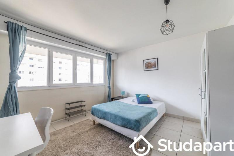 Chambre - 15 m² - 1 pièce