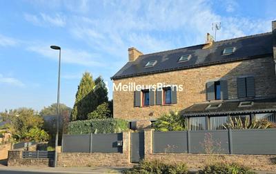 Maison - 180 m² - 9 pièces